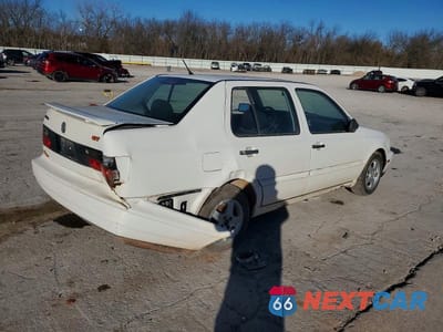 Trzecie zdjęcie samochodu z tyłu: 1998 VOLKSWAGEN JETTA GT VIN:3VWVA81H4WM127083 - miniatura