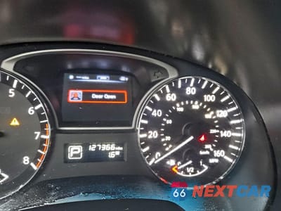 Zdjęcie 8 z 14 samochodu: 2014 NISSAN PATHFINDER S VIN:5N1AR2MM6EC663206 - miniatura