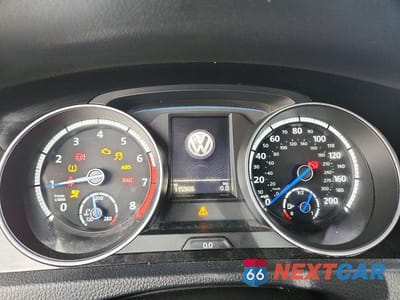 Zdjęcie 9 z 11 samochodu: 2016 VOLKSWAGEN GOLF R VIN:WVWLF7AU7GW181935 - miniatura