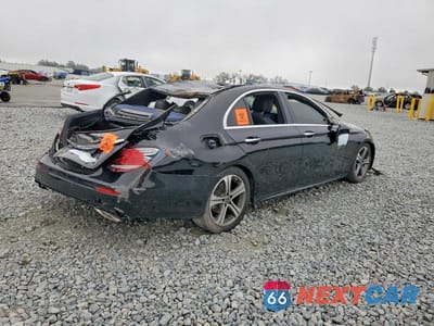 Trzecie zdjęcie samochodu z tyłu: 2020 MERCEDES-BENZ E 350 VIN:WDDZF8DBXLA752700 - miniatura