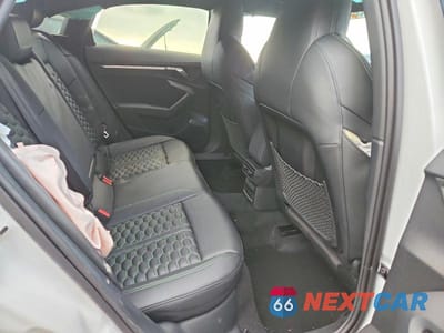 Zdjęcie 10 z 12 samochodu: 2024 AUDI RS3 VIN:WUAG4DGYXRA909931 - miniatura