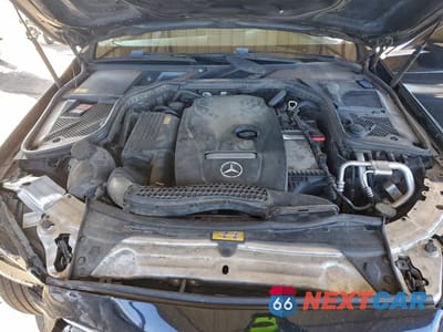 Zdjęcie 11 z 13 samochodu: 2015 MERCEDES-BENZ C 300 4MATIC VIN:55SWF4KB4FU027855 - miniatura