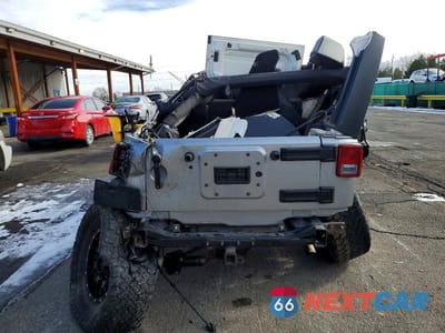 Zdjęcie 6 z 11 samochodu: 2018 JEEP WRANGLER UNLIMITED SPORT VIN:1C4HJWDG4JL897785 - miniatura