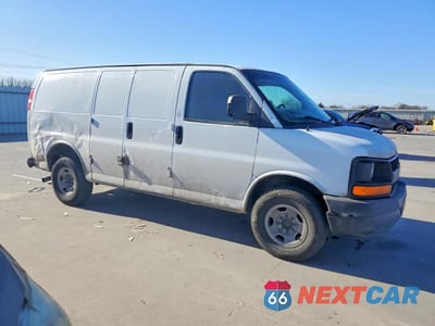 Czwarte zdjęcie samochodu z boku: 2013 CHEVROLET EXPRESS G2500 VIN:1GCWGFBA3D1161120 - miniatura