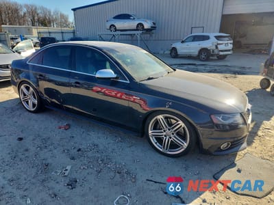 Czwarte zdjęcie samochodu z boku: 2012 AUDI S4 PREMIUM PLUS VIN:WAUDGAFLXCA006288 - miniatura