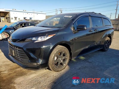 2025 TOYOTA SIENNA WOODLAND EDITION 5TDCSKFC7SS200135 - główne zdjęcie licytacji z USA - miniatura