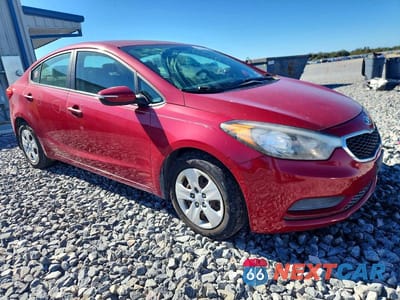 Czwarte zdjęcie samochodu z boku: 2015 KIA FORTE LX VIN:KNAFX4A65F5393244 - miniatura