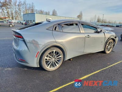 Trzecie zdjęcie samochodu z tyłu: 2023 TOYOTA PRIUS LE VIN:JTDADABU0P3004377 - miniatura