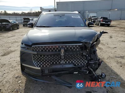 Piąte zdjęcie samochodu w środku: 2025 LINCOLN NAVIGATOR L RESERVE VIN:5LMJJ3LG9SEL15390 - miniatura