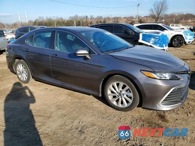 Czwarte zdjęcie samochodu z boku: 2024 TOYOTA CAMRY LE VIN:4T1C11AKXRU229612 - miniatura