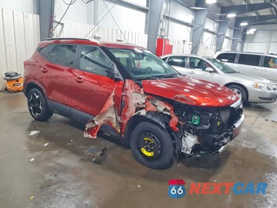 Czwarte zdjęcie samochodu z boku: 2025 KIA SELTOS S VIN:KNDEUCAA3S7767189 - miniatura