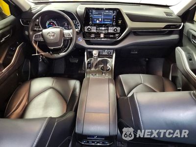 Zdjęcie 8 z 16 samochodu: 2020 TOYOTA HIGHLANDER HYBRID XLE VIN:5TDHBRCH7LS508793 - miniatura