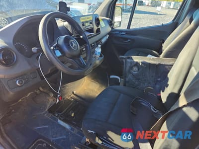 Zdjęcie 8 z 13 samochodu: 2019 MERCEDES-BENZ SPRINTER 2500/3500 VIN:WD4PF1CD6KP135565 - miniatura
