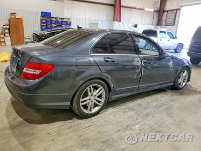 Trzecie zdjęcie samochodu z tyłu: 2014 MERCEDES-BENZ C 250 VIN:WDDGF4HB4EG226850 - miniatura