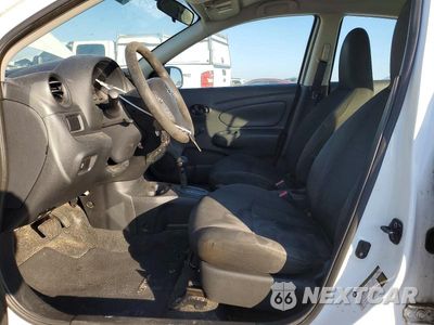 Zdjęcie 7 z 12 samochodu: 2015 NISSAN VERSA S VIN:3N1CN7AP0FL940915 - miniatura