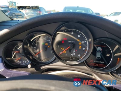 Zdjęcie 9 z 13 samochodu: 2016 PORSCHE PANAMERA 2 VIN:WP0AA2A77GL005049 - miniatura