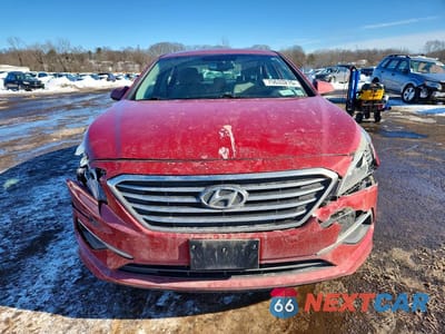 Piąte zdjęcie samochodu w środku: 2017 HYUNDAI SONATA SE VIN:5NPE24AFXHH464597 - miniatura