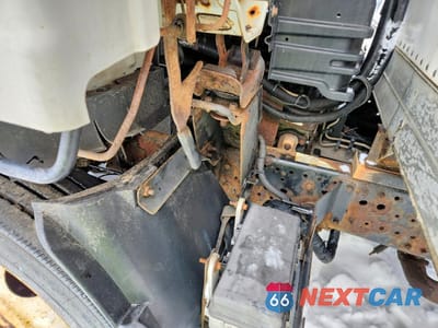 Zdjęcie 11 z 12 samochodu: 2017 ISUZU NPR HD REFRIGERATED BOX TRUCK VIN:54DC4W1B8HS807544 - miniatura