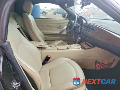 Zdjęcie 10 z 12 samochodu: 2006 BMW Z4 3.0SI VIN:4USBU53566LX02116 - miniatura