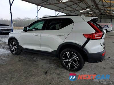 Drugie zdjęcie samochodu z przodu: 2024 VOLVO XC40 CORE VIN:YV4L12UK4R2337836 - miniatura