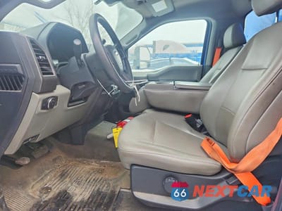 Zdjęcie 7 z 12 samochodu: 2022 FORD F450 SUPER DUTY BOX TRUCK VIN:1FDUF4GN8NEE43866 - miniatura