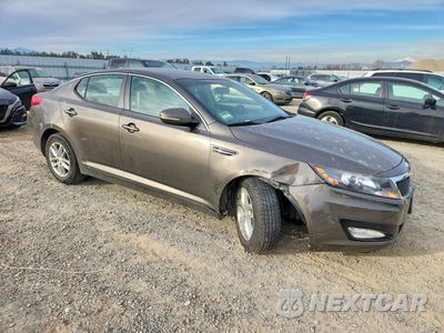 Czwarte zdjęcie samochodu z boku: 2013 KIA OPTIMA LX VIN:5XXGM4A7XDG196507 - miniatura
