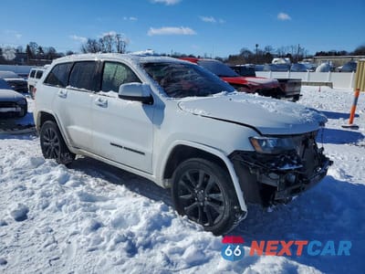 Czwarte zdjęcie samochodu z boku: 2021 JEEP GRAND CHEROKEE LAREDO VIN:1C4RJFAG1MC567292 - miniatura