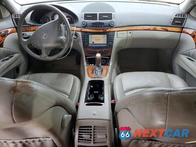 Zdjęcie 8 z 13 samochodu: 2005 MERCEDES-BENZ E 500 VIN:WDBUF70J05A663764 - miniatura