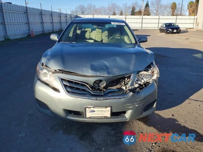 Piąte zdjęcie samochodu w środku: 2010 TOYOTA CAMRY BASE VIN:4T4BF3EK8AR022780 - miniatura