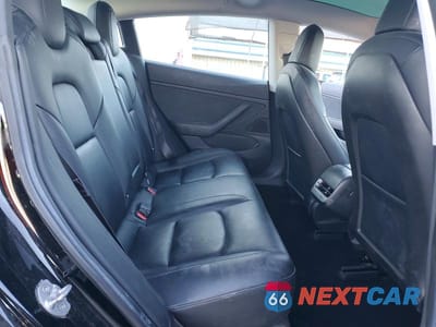 Zdjęcie 10 z 13 samochodu: 2018 TESLA MODEL 3 VIN:5YJ3E1EA7JF016088 - miniatura