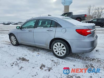 Drugie zdjęcie samochodu z przodu: 2014 CHRYSLER 200 LX VIN:1C3CCBAB2EN208329 - miniatura