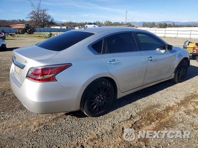 Trzecie zdjęcie samochodu z tyłu: 2015 NISSAN ALTIMA 2.5 VIN:1N4AL3AP9FC255428 - miniatura