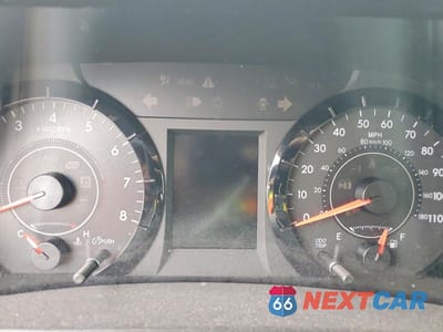 Zdjęcie 9 z 12 samochodu: 2017 TOYOTA SIENNA LE VIN:5TDKZ3DC8HS776292 - miniatura