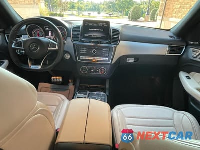 Zdjęcie 9 z 10 samochodu: 2019 MERCEDES-BENZ GLS 63 AMG 4MATIC VIN:4JGDF7FE1KB235179 - miniatura