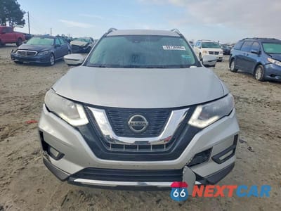 Piąte zdjęcie samochodu w środku: 2020 NISSAN ROGUE S VIN:5N1AT2MTXLC736535 - miniatura
