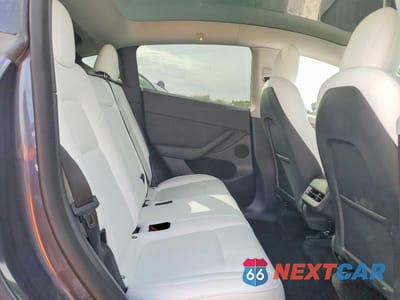 Zdjęcie 10 z 12 samochodu: 2022 TESLA MODEL Y VIN:7SAYGDEE2NF534168 - miniatura