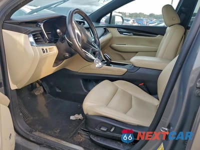 Zdjęcie 7 z 12 samochodu: 2017 CADILLAC XT5 VIN:1GYKNARS2HZ240947 - miniatura