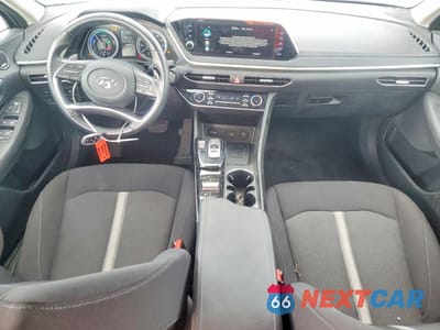 Zdjęcie 8 z 13 samochodu: 2023 HYUNDAI SONATA HYBRID VIN:KMHL34JJ5PA054199 - miniatura