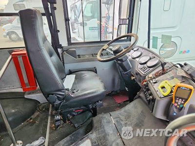 Piąte zdjęcie samochodu w środku: 2014 BLUE BIRD SCHOOL BUS / TRANSIT BUS VIN:1BABFCPAXEF296313 - miniatura