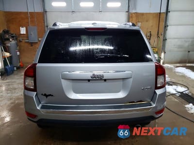 Zdjęcie 6 z 12 samochodu: 2016 JEEP COMPASS LATITUDE VIN:1C4NJCEA5GD807090 - miniatura