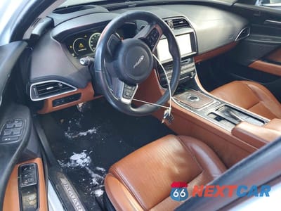 Zdjęcie 8 z 11 samochodu: 2018 JAGUAR XE PORTFOLIO LE VIN:SAJAN4EV3JCP17768 - miniatura