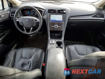 Zdjęcie 8 z 12 samochodu: 2020 FORD FUSION TITANIUM VIN:3FA6P0D98LR137745 - miniatura