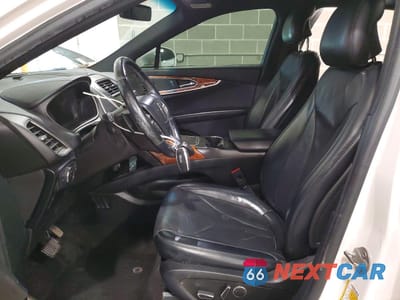 Zdjęcie 7 z 13 samochodu: 2019 LINCOLN NAUTILUS RESERVE VIN:2LMPJ8L91KBL42868 - miniatura