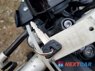 Zdjęcie 8 z 10 samochodu: 2023 YAMAHA MT09 VIN:JYARN71E3PA004958 - miniatura