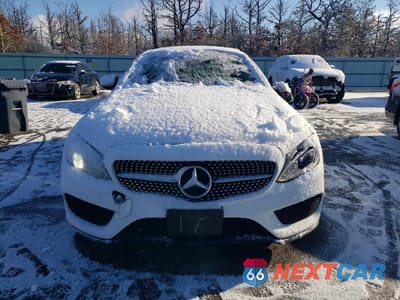 Piąte zdjęcie samochodu w środku: 2017 MERCEDES-BENZ C 300 4MATIC VIN:WDDWJ4KB9HF524453 - miniatura