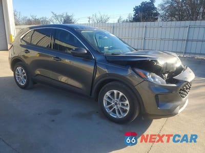 Czwarte zdjęcie samochodu z boku: 2020 FORD ESCAPE SE VIN:1FMCU0G64LUA67110 - miniatura