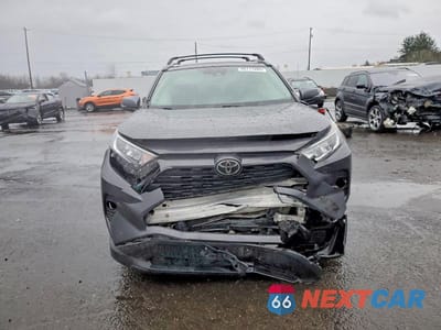 Piąte zdjęcie samochodu w środku: 2019 TOYOTA RAV4 XLE PREMIUM VIN:2T3A1RFV1KW055399 - miniatura