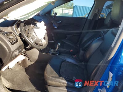 Zdjęcie 7 z 15 samochodu: 2019 JEEP COMPASS LATITUDE VIN:3C4NJCBB4KT676847 - miniatura