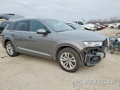 Czwarte zdjęcie samochodu z boku: 2017 AUDI Q7 PREMIUM PLUS VIN:WA1LAAF70HD013964 - miniatura
