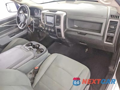 Zdjęcie 8 z 12 samochodu: 2016 RAM 1500 ST VIN:3C6JR6DM3GG390311 - miniatura